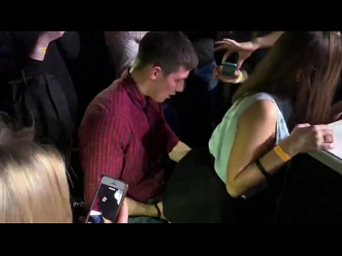 ❤️ Rigtig sex i en russisk natklub. 18-årig russisk pige i anus og vagina kneppet i en natklub Kvalitets sex at da.pornplaybb.ru ️❤