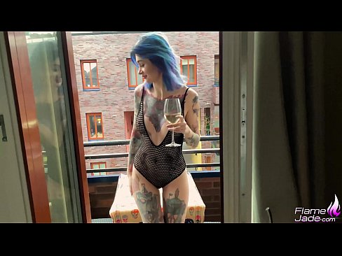 ❤️ Kæmpe pige suger med en sut og knepper lidenskabeligt under åben himmel Kvalitets sex at da.pornplaybb.ru ️❤